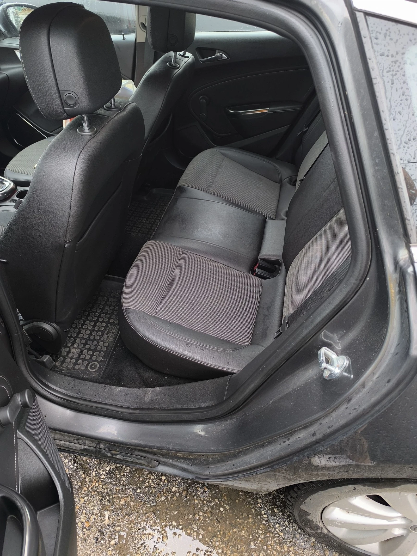 Opel Astra 1.6 180 кс автомат/газ, снимка 14 - Автомобили и джипове - 55429156
