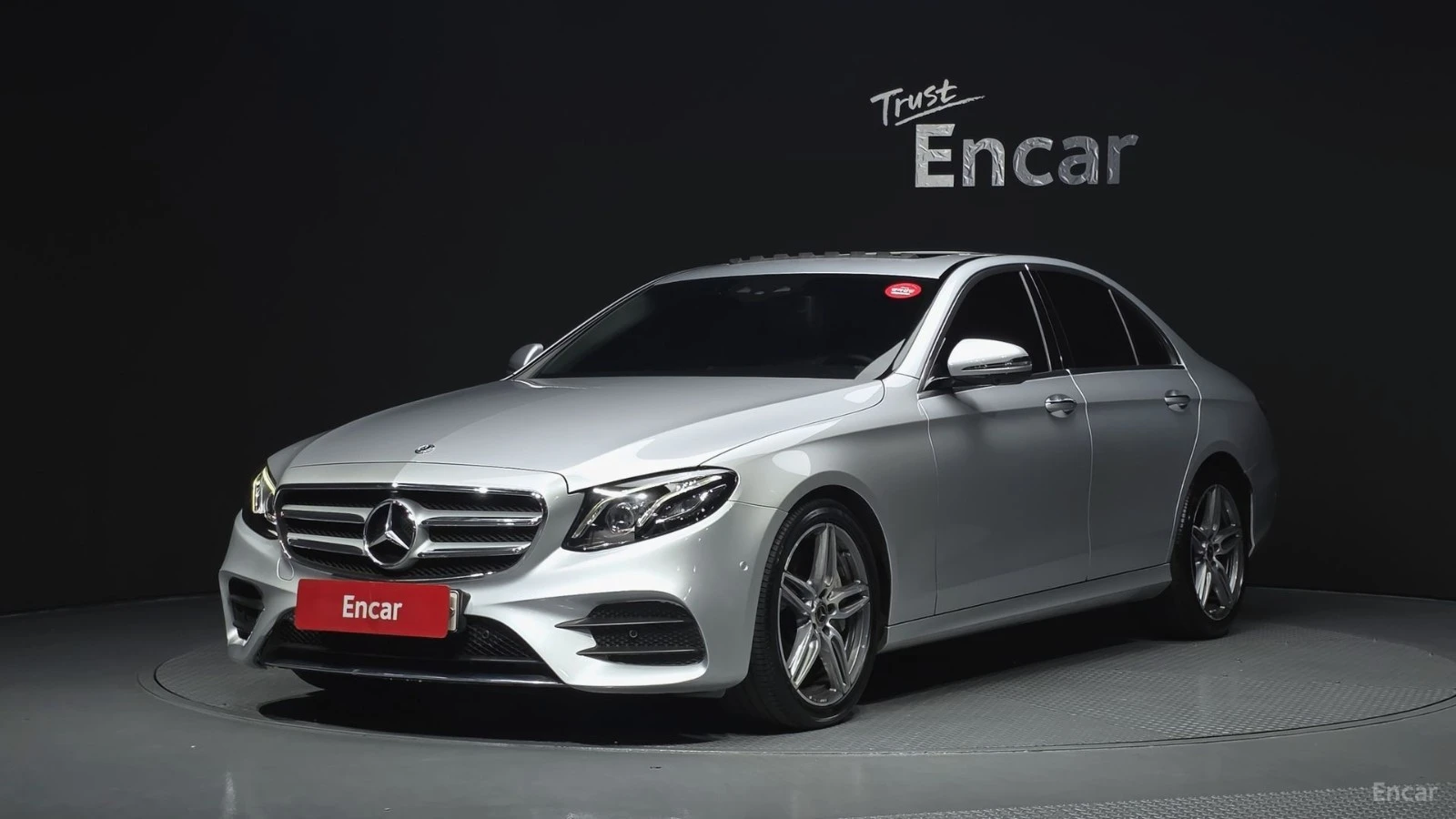 Mercedes-Benz E 300 AMG* HUD* КОЖА* ОБДУХВ* НАВИ* АВТОКРЕДИТ