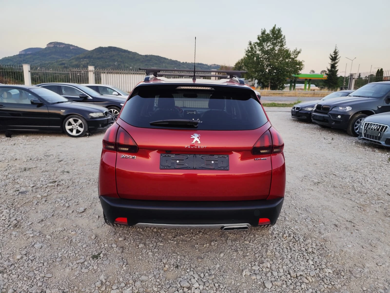 Peugeot 2008 1.2 бензин , снимка 6 - Автомобили и джипове - 55707979