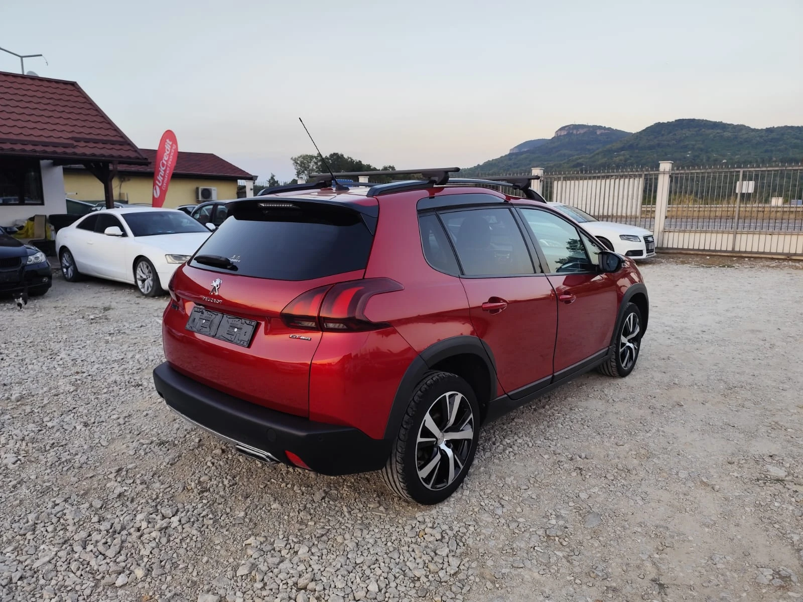 Peugeot 2008 1.2 бензин , снимка 5 - Автомобили и джипове - 55707979