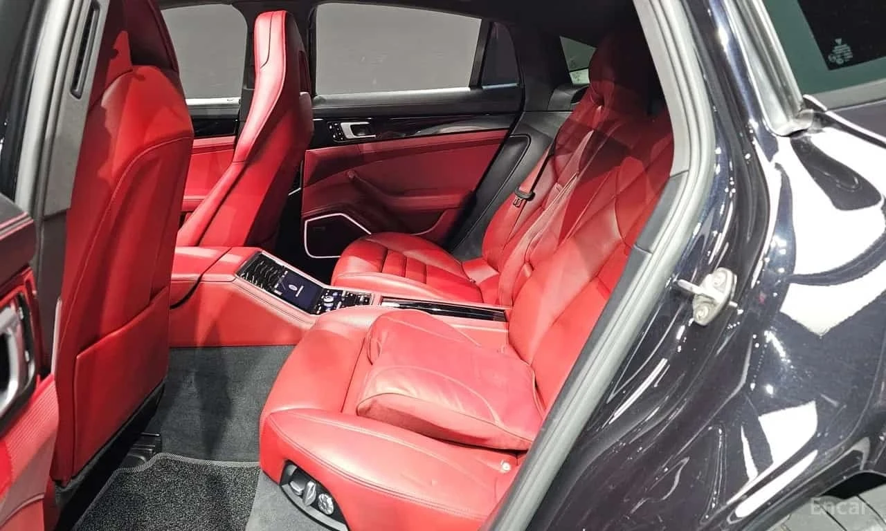 Porsche Panamera * 3.0 AWD * АВТОКРЕДИТ БЕЗ ПЪРВОНАЧАЛНА ВНОСКА* , снимка 12 - Автомобили и джипове - 56180465