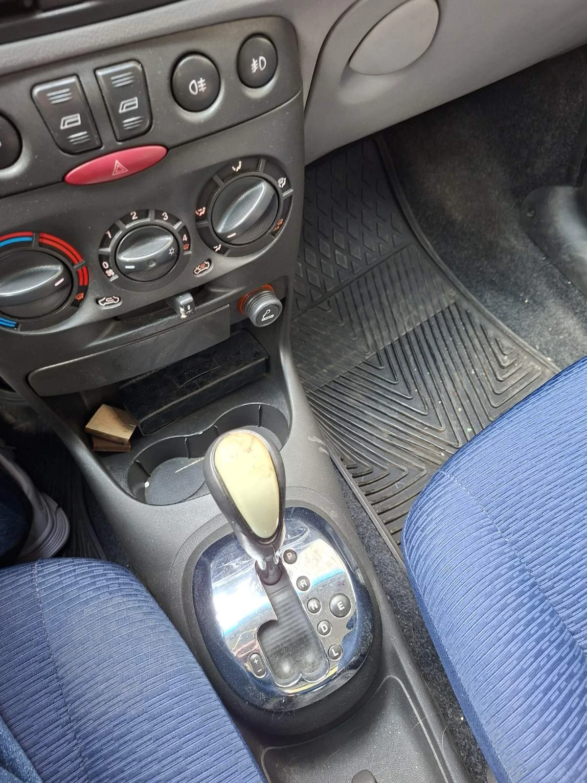 Fiat Punto 1.2, снимка 8 - Автомобили и джипове - 56646564