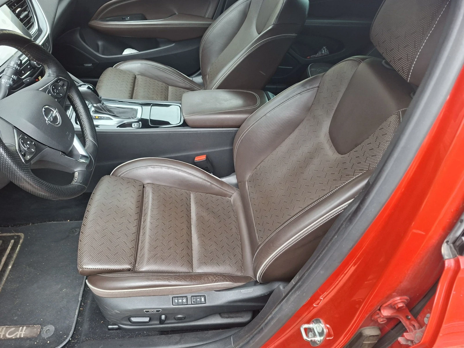 Opel Insignia, снимка 8 - Автомобили и джипове - 56720113