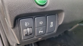 Honda Cr-v 2.2-150кс. 4х4 НАВИ-КОЖА-ПАРКТРОНИК-КСЕНОН-LED, снимка 15