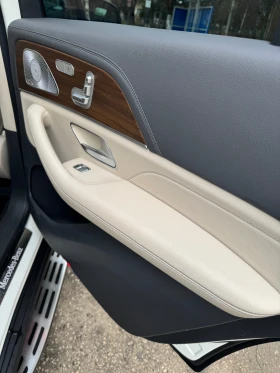 Mercedes-Benz GLS580 Готов Лизинг 4MATIC Луксозен SUV от най-висок кла, снимка 15