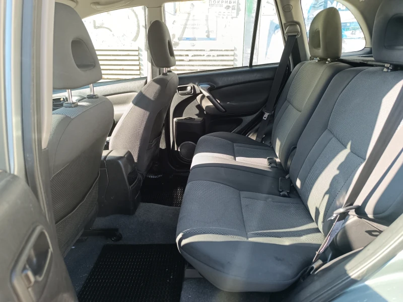 Toyota Rav4, снимка 8 - Автомобили и джипове - 47997670