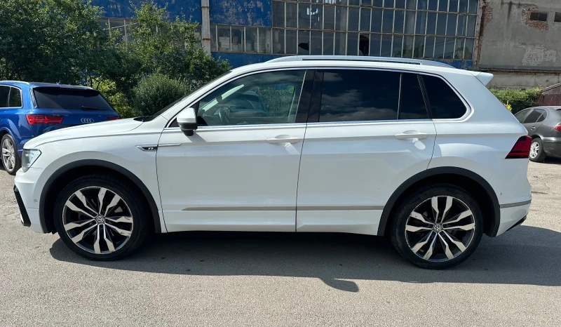 VW Tiguan 2.0 TDI R Line 4 Motion, снимка 3 - Автомобили и джипове - 51556135