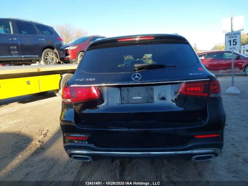 Mercedes-Benz GLC 300 AMG* 4MATIC* Памет* Панорама, снимка 5 - Автомобили и джипове - 52800717