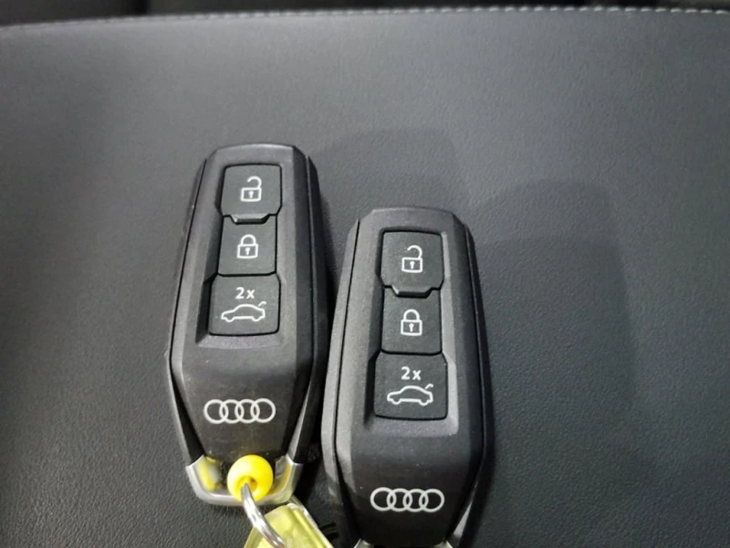 Audi Q5 * PROGRESSIV * CARFAX * ЦЕНА ДО БЪЛГАРИЯ, снимка 13 - Автомобили и джипове - 53100793