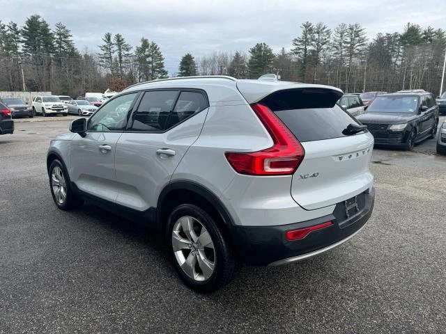 Volvo XC40 T5 MOMENTUM, снимка 3 - Автомобили и джипове - 48117566