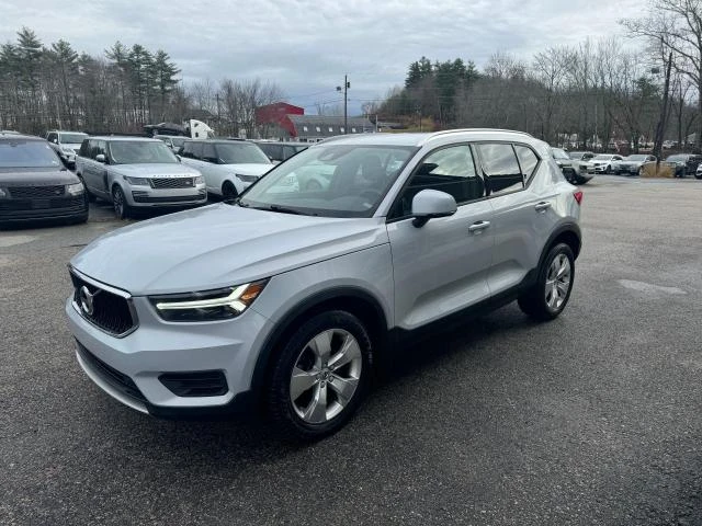 Volvo XC40 T5 MOMENTUM, снимка 2 - Автомобили и джипове - 48117566