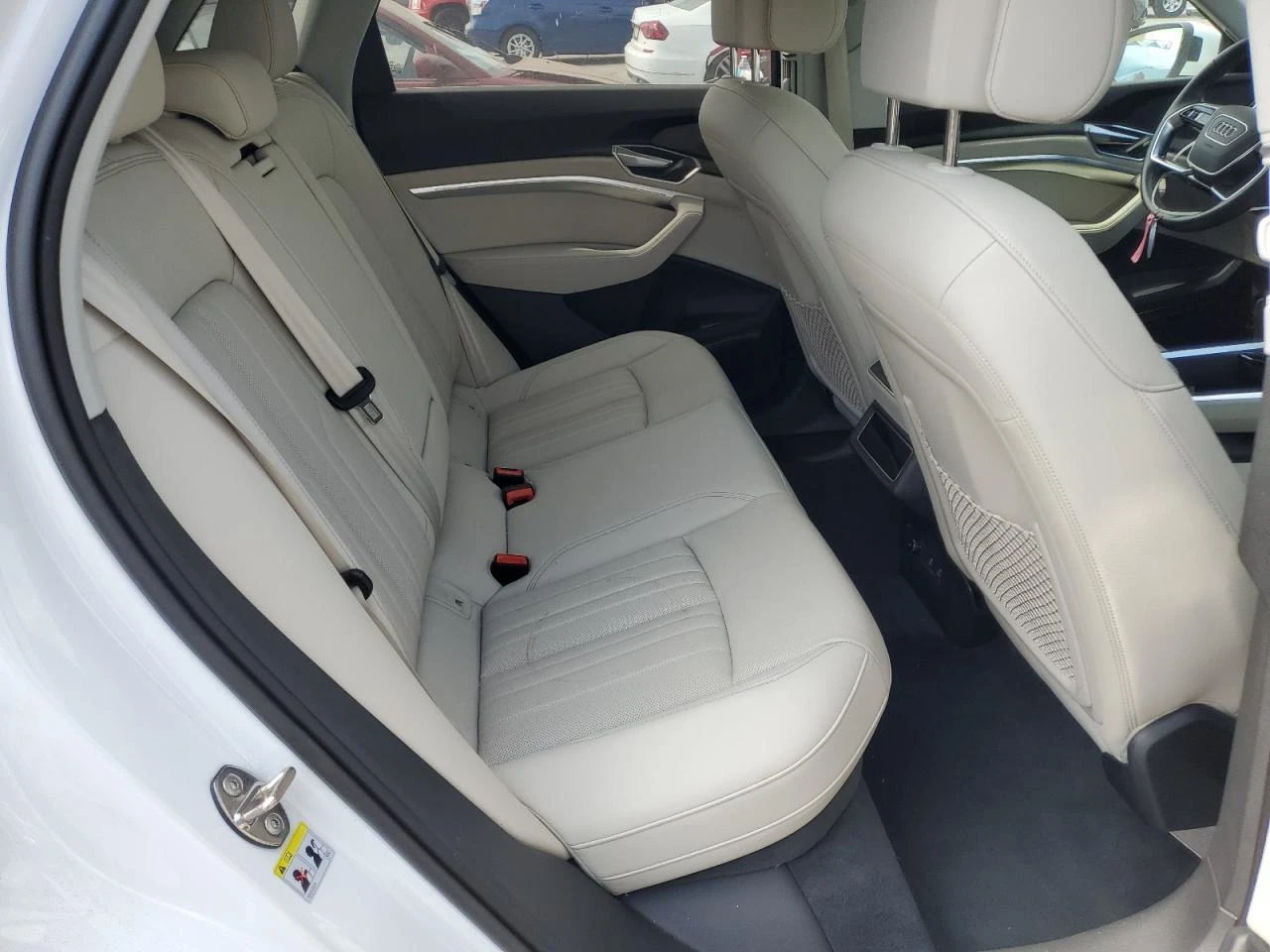 Audi Q8 E-TRON PREMIUM PLUS | Mobile.bg   11