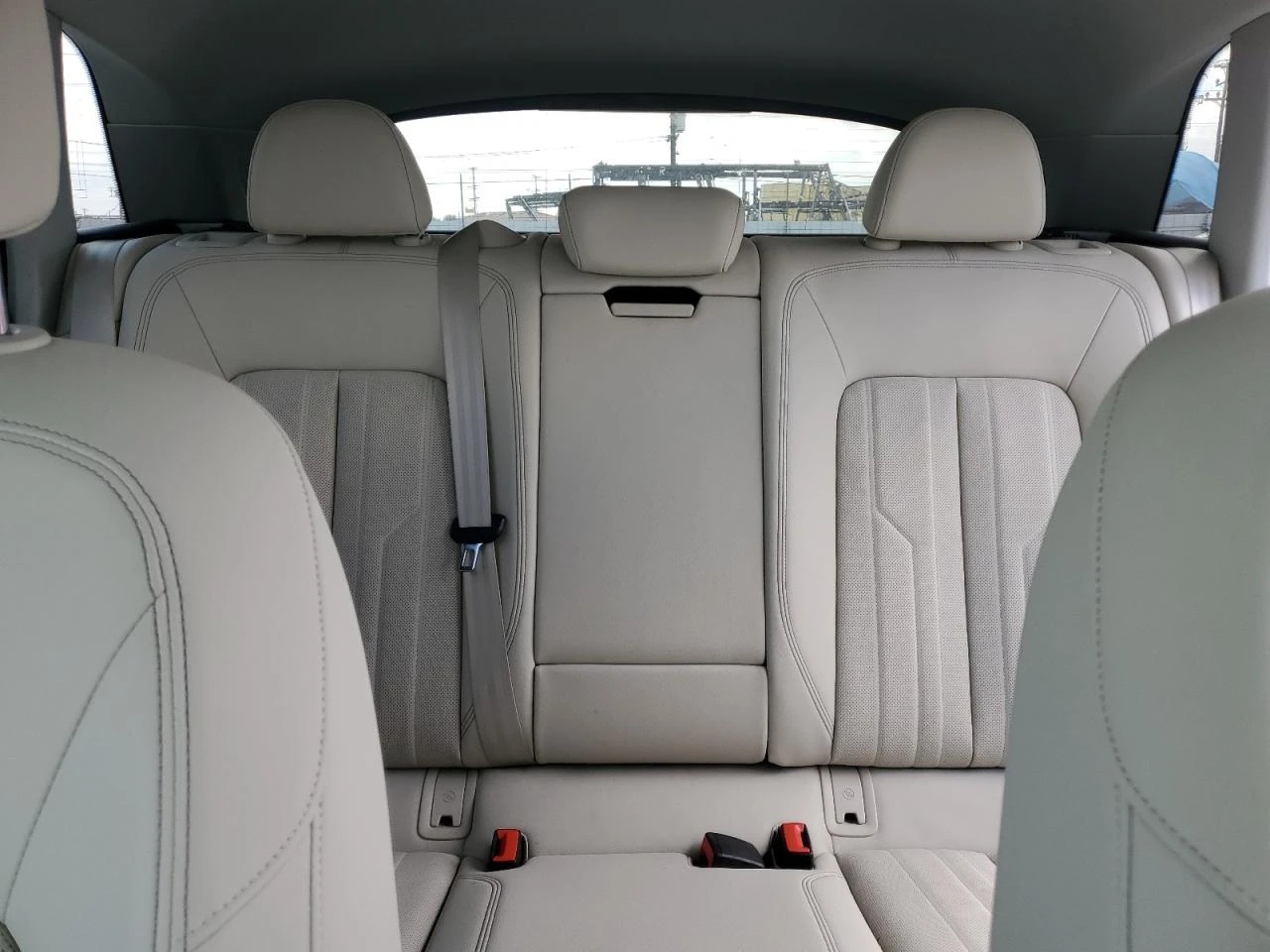 Audi Q8 E-TRON PREMIUM PLUS - изображение 10