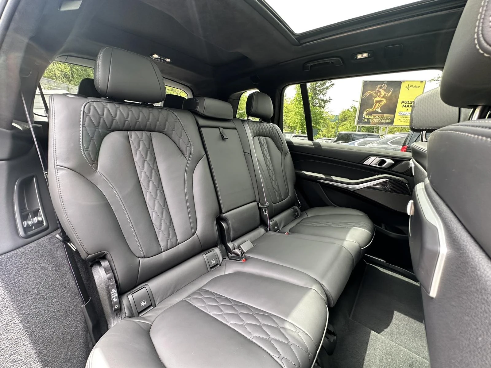BMW X7 x Drive 40d / 6+ 1 /M PAKET/ PANO / CAMERA 360 / , снимка 15 - Автомобили и джипове - 52755401