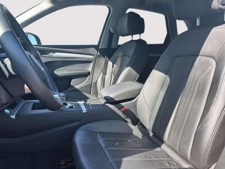 Audi Q5 Premium Plus* S Line* АвтоКредит* (ЦЕНА ДО БГ) - изображение 6