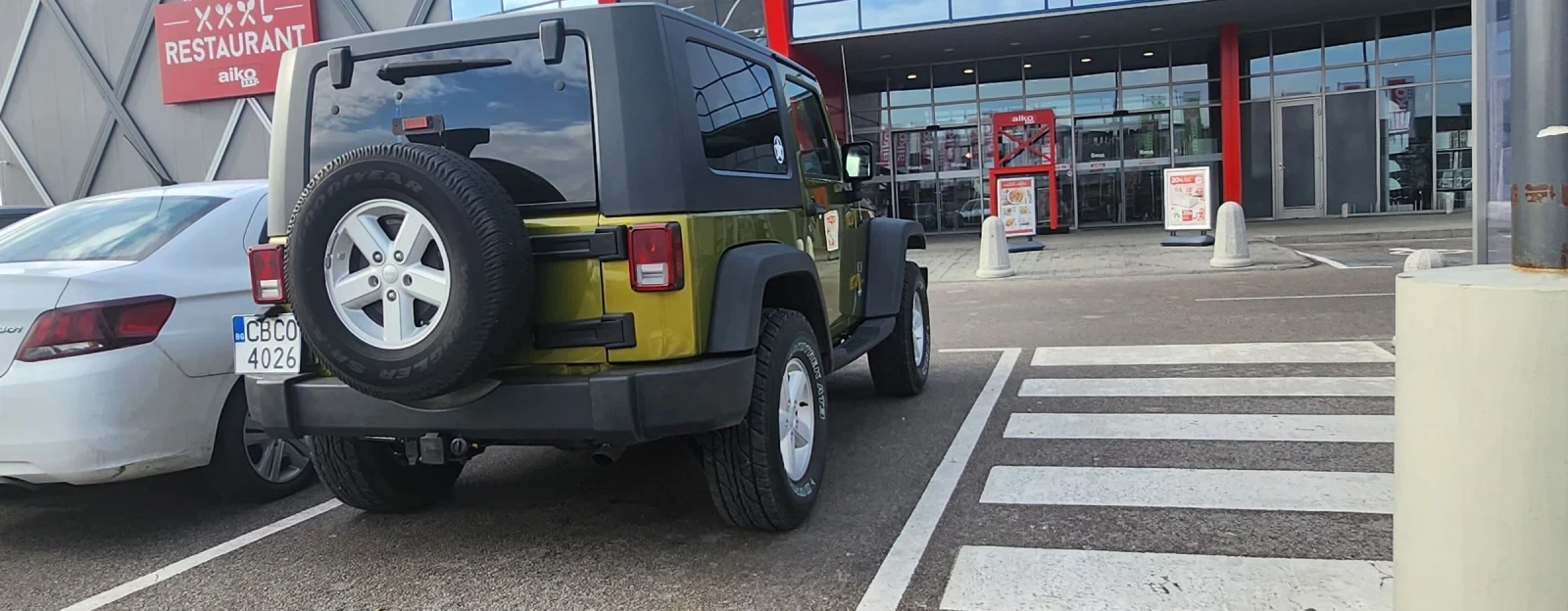 Jeep Wrangler, снимка 2 - Автомобили и джипове - 54196324