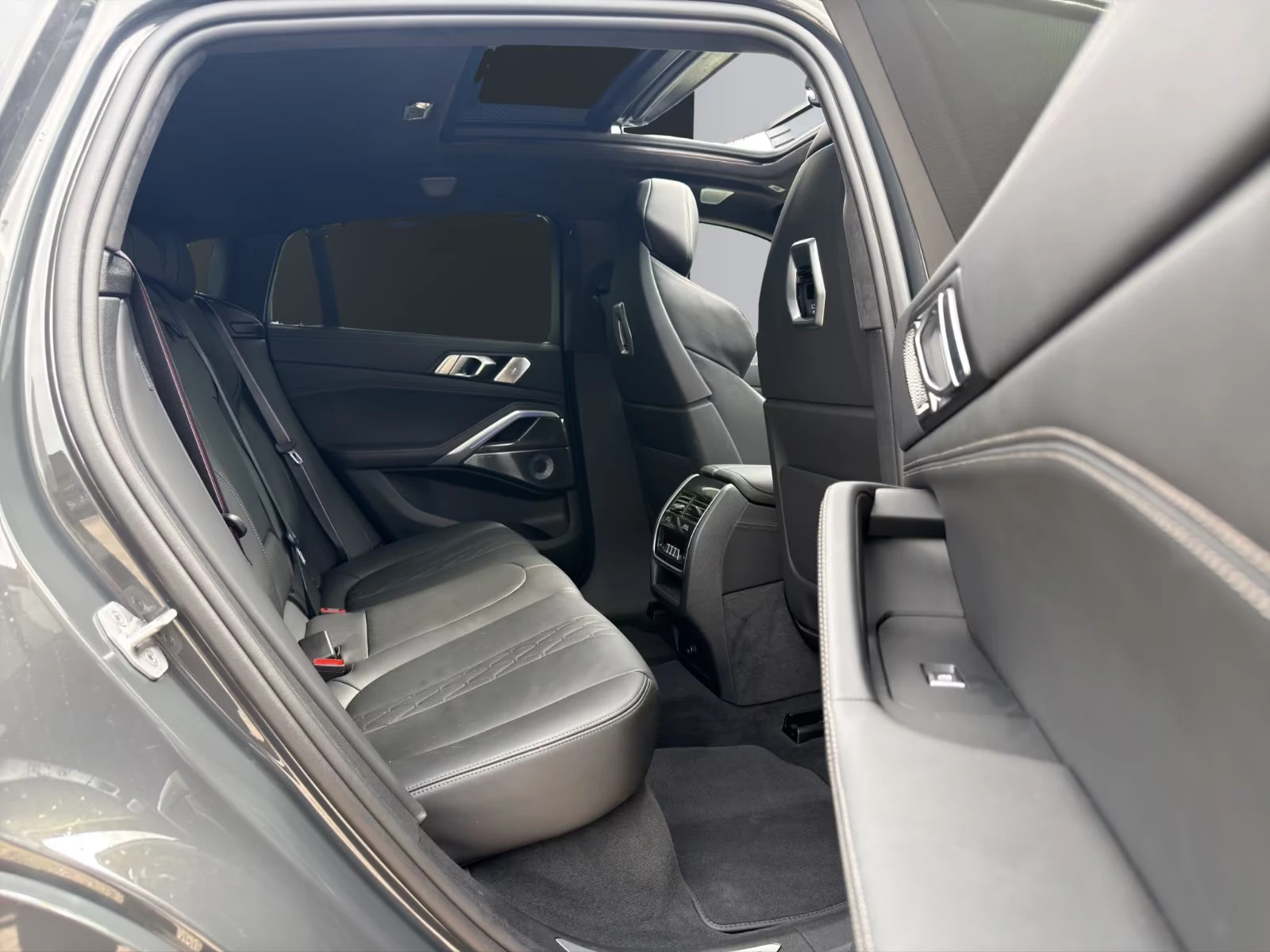 BMW X6 M60/I-PRO/530HP/CARBON/B&W/SKY-L/360/329z | Mobile.bg � ����������� 14