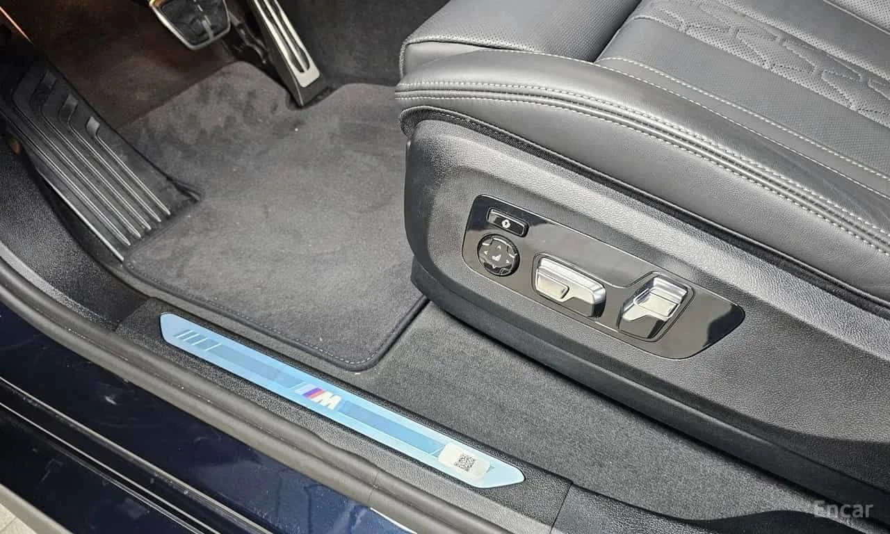 BMW X6 * xDrive30d M Sport * ХЕДЪП * ТРИ КЛЮЧА, снимка 16 - Автомобили и джипове - 55563437
