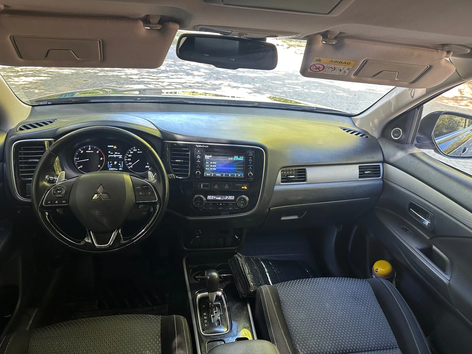 Mitsubishi Outlander 2.2Di-D, снимка 6 - Автомобили и джипове - 56010299