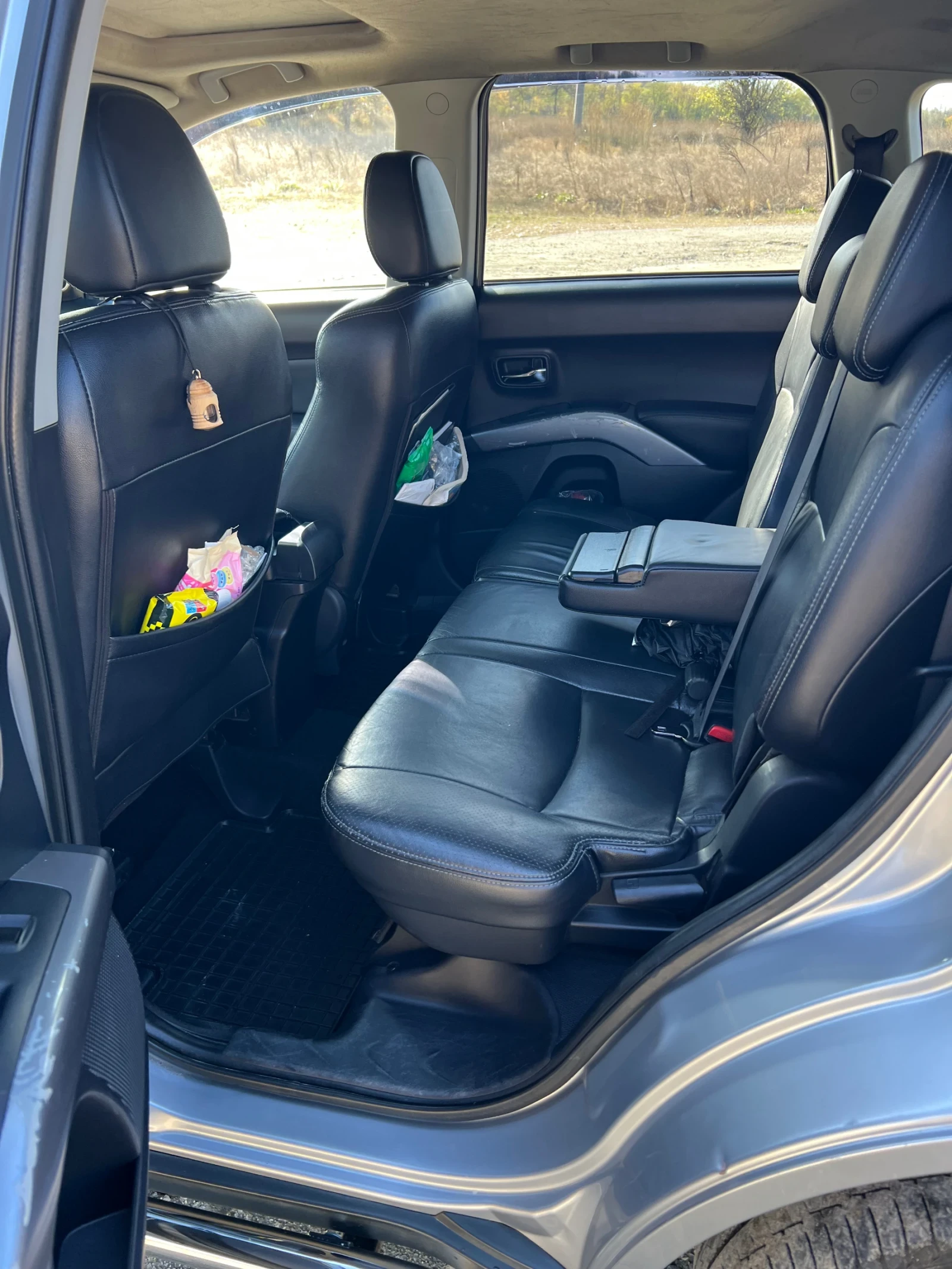 Mitsubishi Outlander, снимка 12 - Автомобили и джипове - 56544268