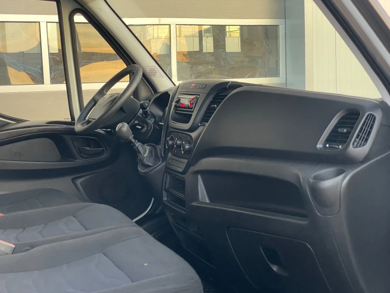 Iveco Daily Категория &#34;Б&#34;, снимка 12 - Бусове и автобуси - 51724348