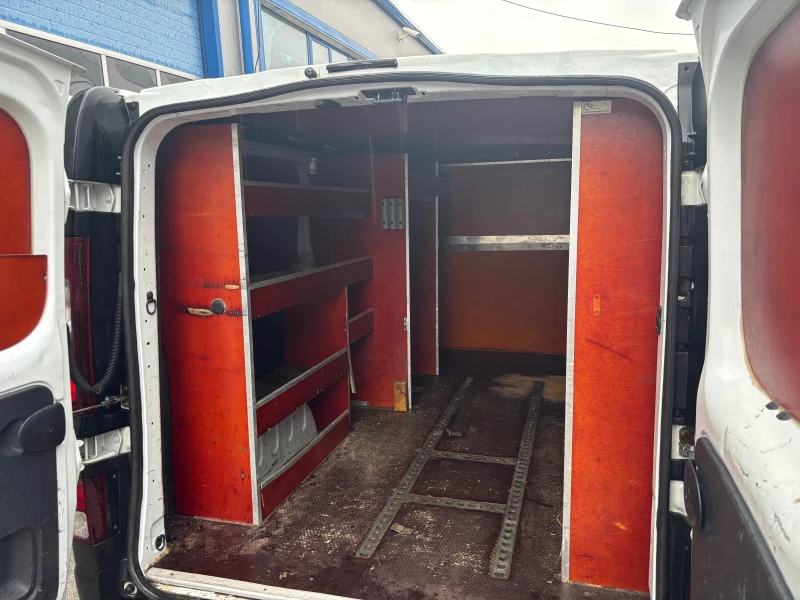 Renault Trafic 125кс, снимка 12 - Бусове и автобуси - 53035038