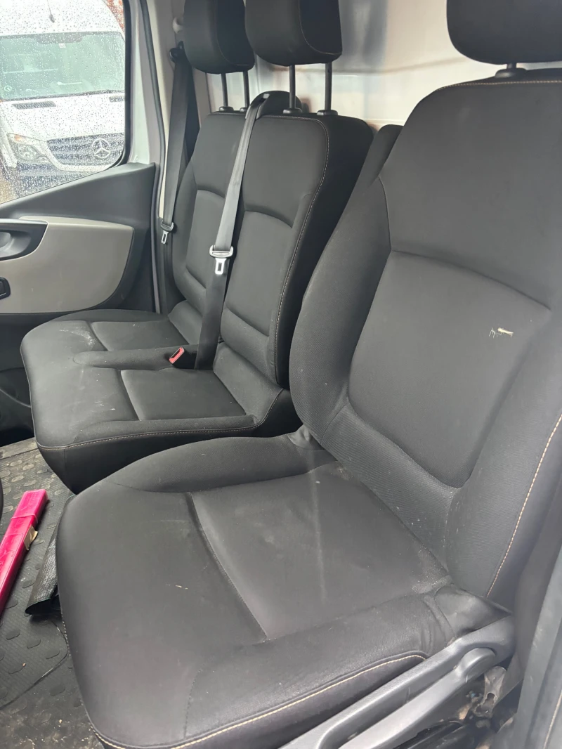 Renault Trafic 125кс, снимка 7 - Бусове и автобуси - 53035038