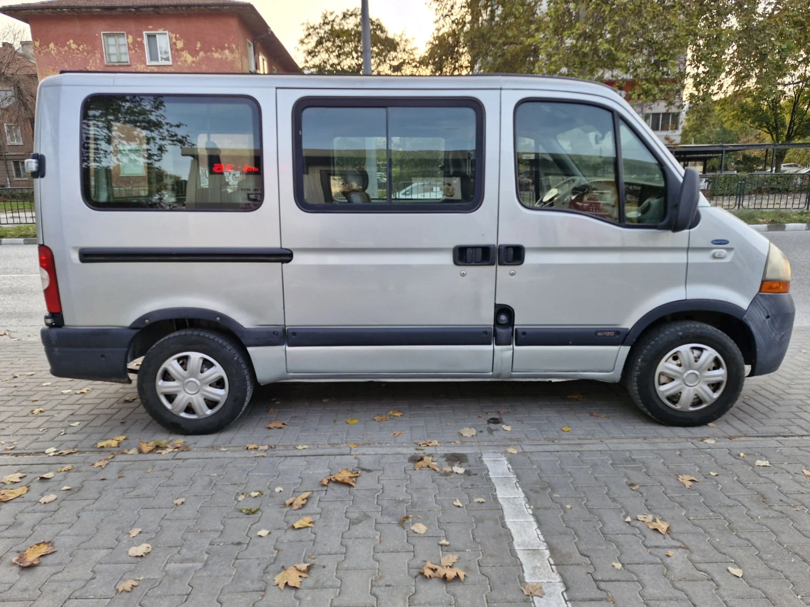 Renault Master 2.5DCi 114к.с. 8+ 1 места Климатик Пътнически  - изображение 5