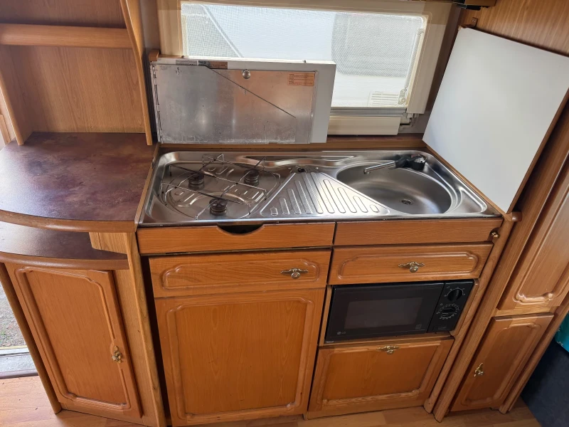 Каравана Tabbert Comtesse, снимка 10 - Каравани и кемпери - 51978796