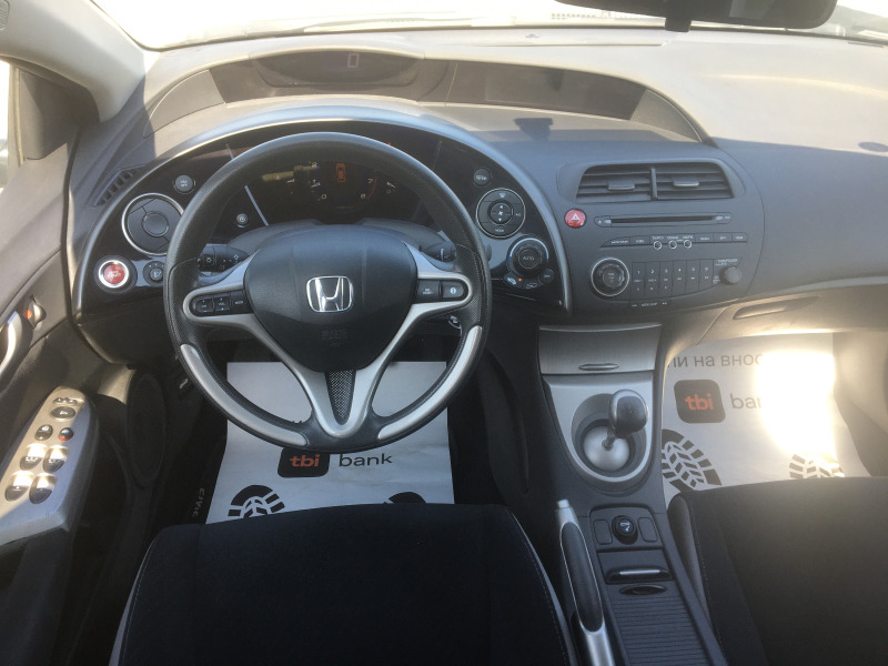 Honda Civic 1.8i-vtec Швейцария, снимка 10 - Автомобили и джипове - 46608673