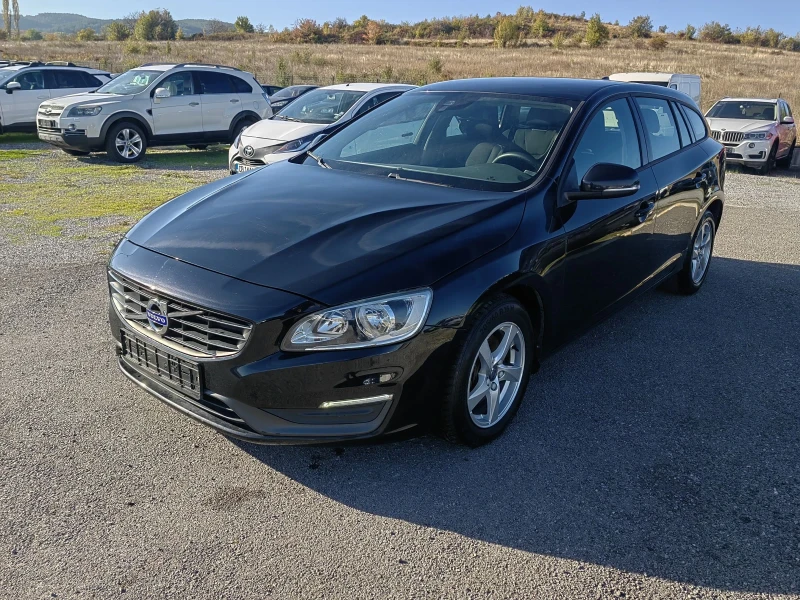 Volvo V60 1.6 HDI, снимка 3 - Автомобили и джипове - 47661256