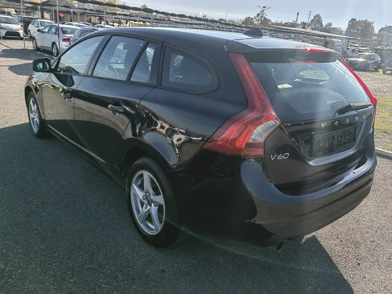 Volvo V60 1.6 HDI, снимка 4 - Автомобили и джипове - 47661256