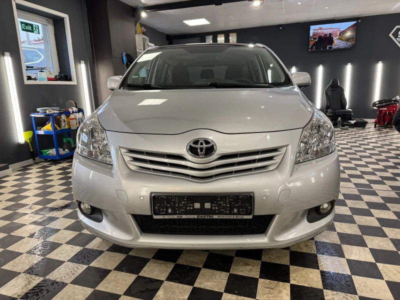 Toyota Verso 1.8VVTI EXECUTIVE PANO NAVI, снимка 1 - Автомобили и джипове - 48193764