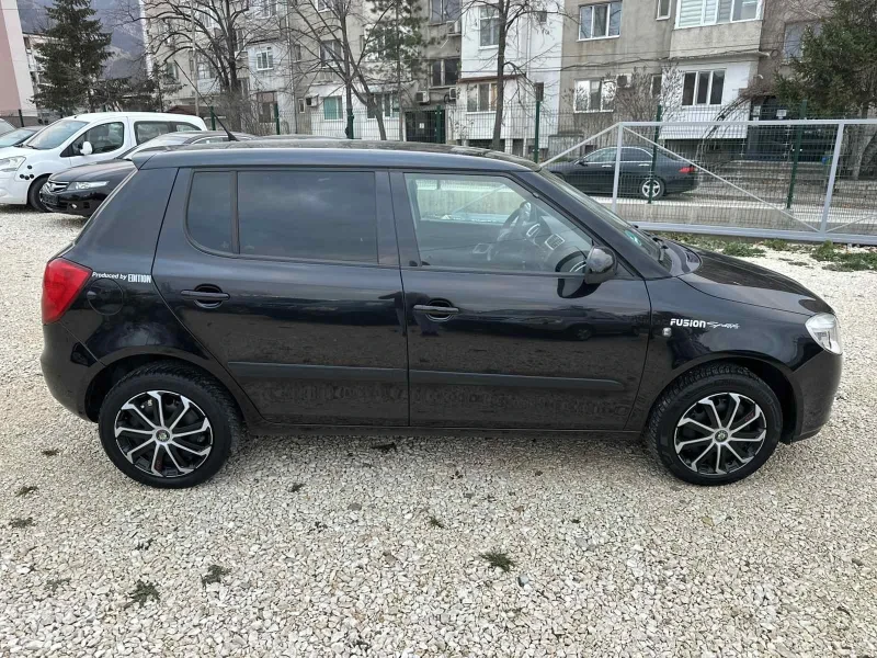 Skoda Fabia 1.9TDI-105кс-КЛИМАТИК-ЕВРО4-ГЕРМАНИЯ, снимка 6 - Автомобили и джипове - 48337436