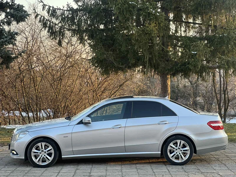 Mercedes-Benz E 350 AVANGARD, снимка 2 - Автомобили и джипове - 49321744