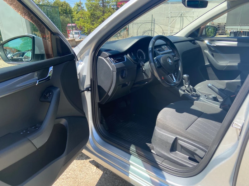 Skoda Octavia 1.5 G TEC DSG FULL LED, снимка 9 - Автомобили и джипове - 51633356