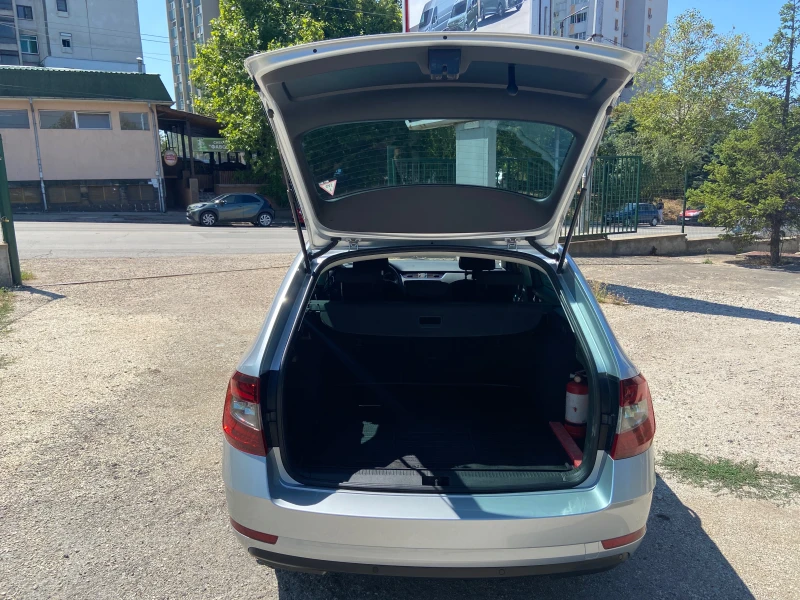 Skoda Octavia 1.5 G TEC DSG FULL LED, снимка 4 - Автомобили и джипове - 51633356