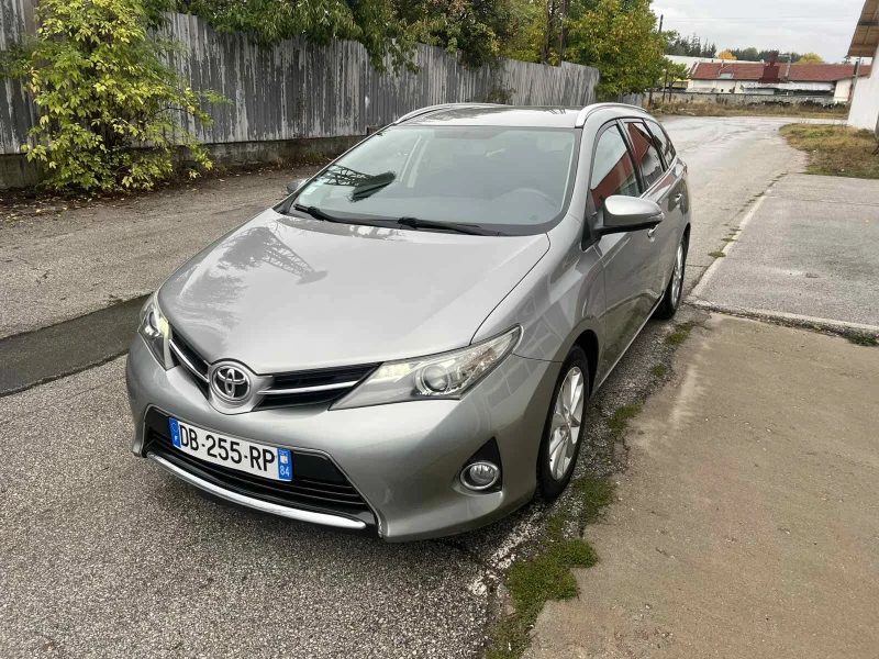 Toyota Auris Камера Франция