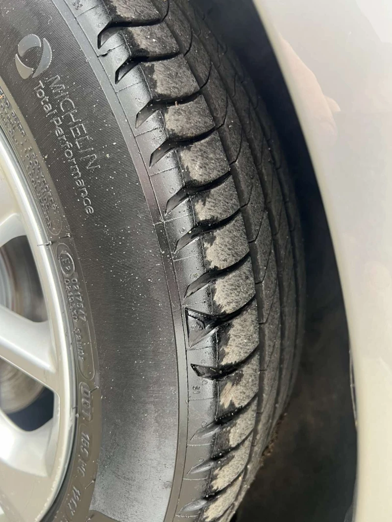 Toyota Auris Камера Франция, снимка 15 - Автомобили и джипове - 52385429