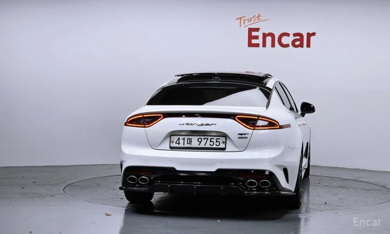 Kia Stinger, снимка 4 - Автомобили и джипове - 52597358