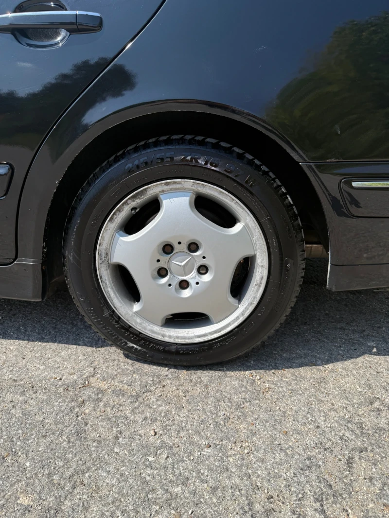 Mercedes-Benz E 320, снимка 5 - Автомобили и джипове - 53295618