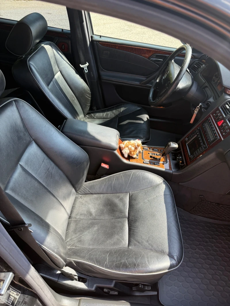 Mercedes-Benz E 320, снимка 6 - Автомобили и джипове - 53295618