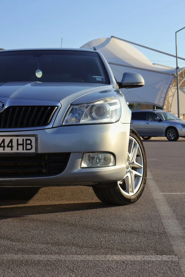 Skoda Octavia 1.6TDI 4X4 NAVI/BLUETOOTH - изображение 8