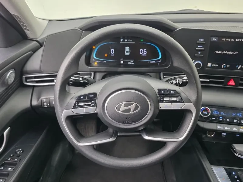 Hyundai Elantra (Cn7) 1.6 Smart, снимка 14 - Автомобили и джипове - 55087263