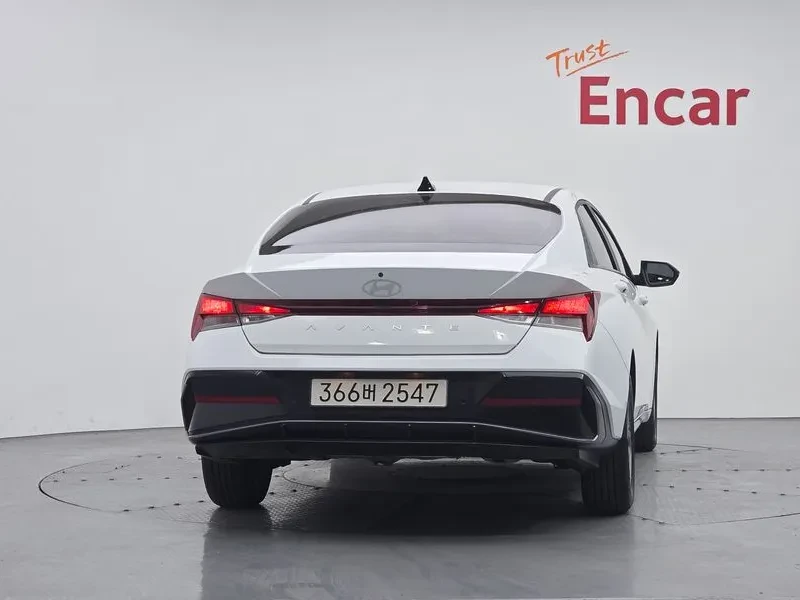 Hyundai Elantra (Cn7) 1.6 Smart, снимка 4 - Автомобили и джипове - 55087263