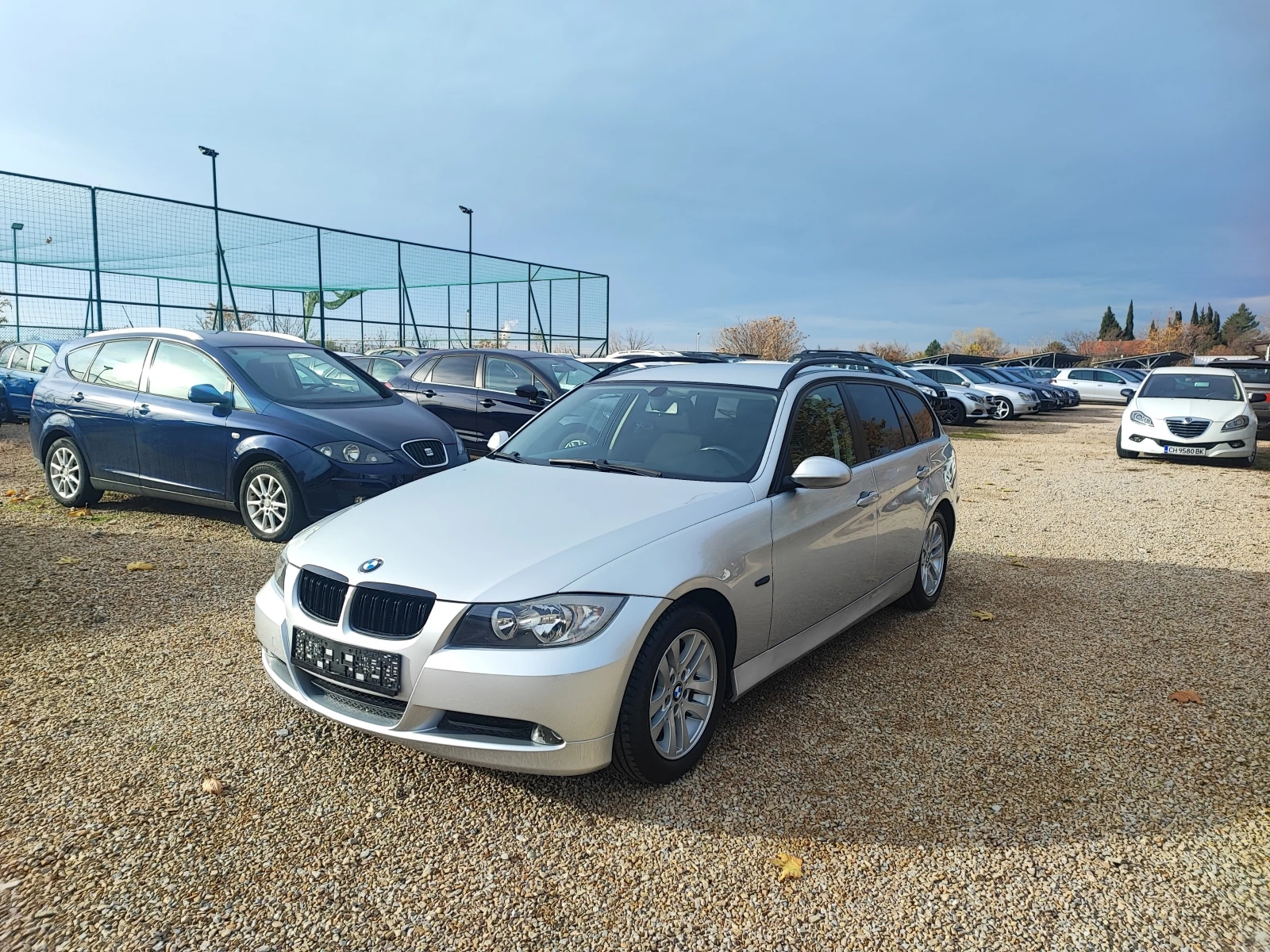 BMW 318 157х.км-Италия, снимка 1