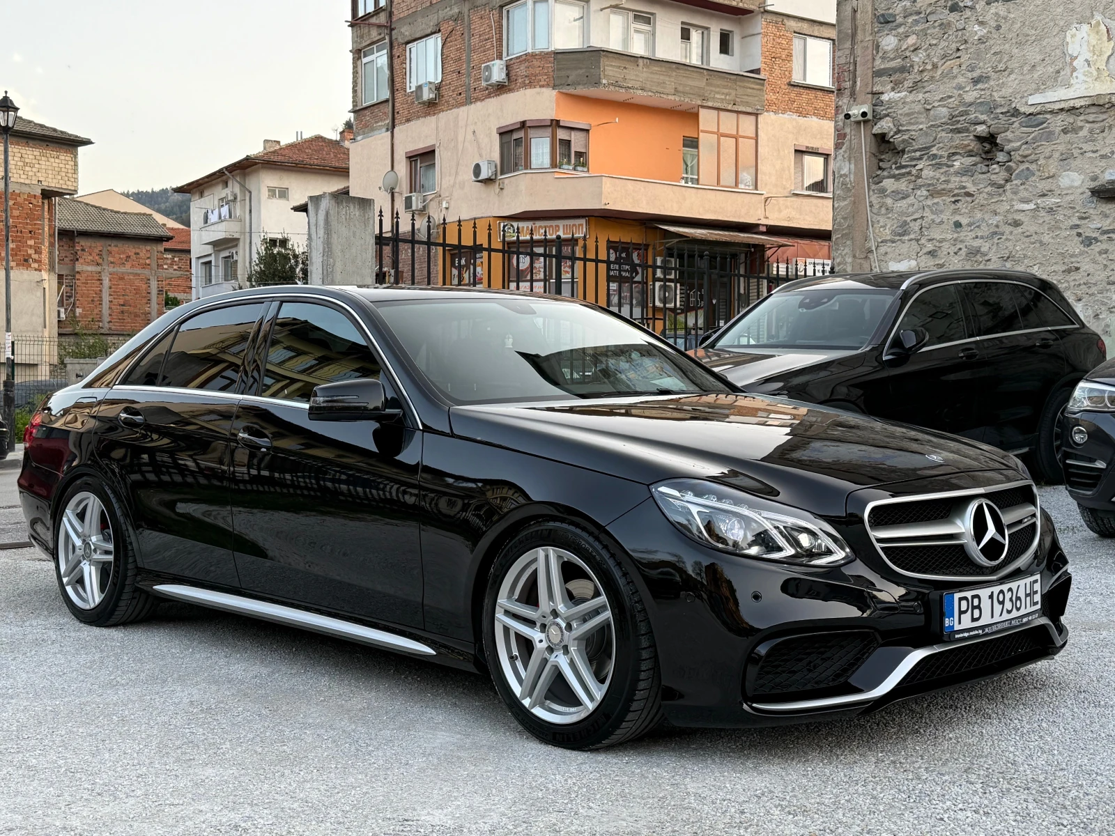 Mercedes-Benz E 220 FACE LIFT AMG ПАКЕТ - изображение 2