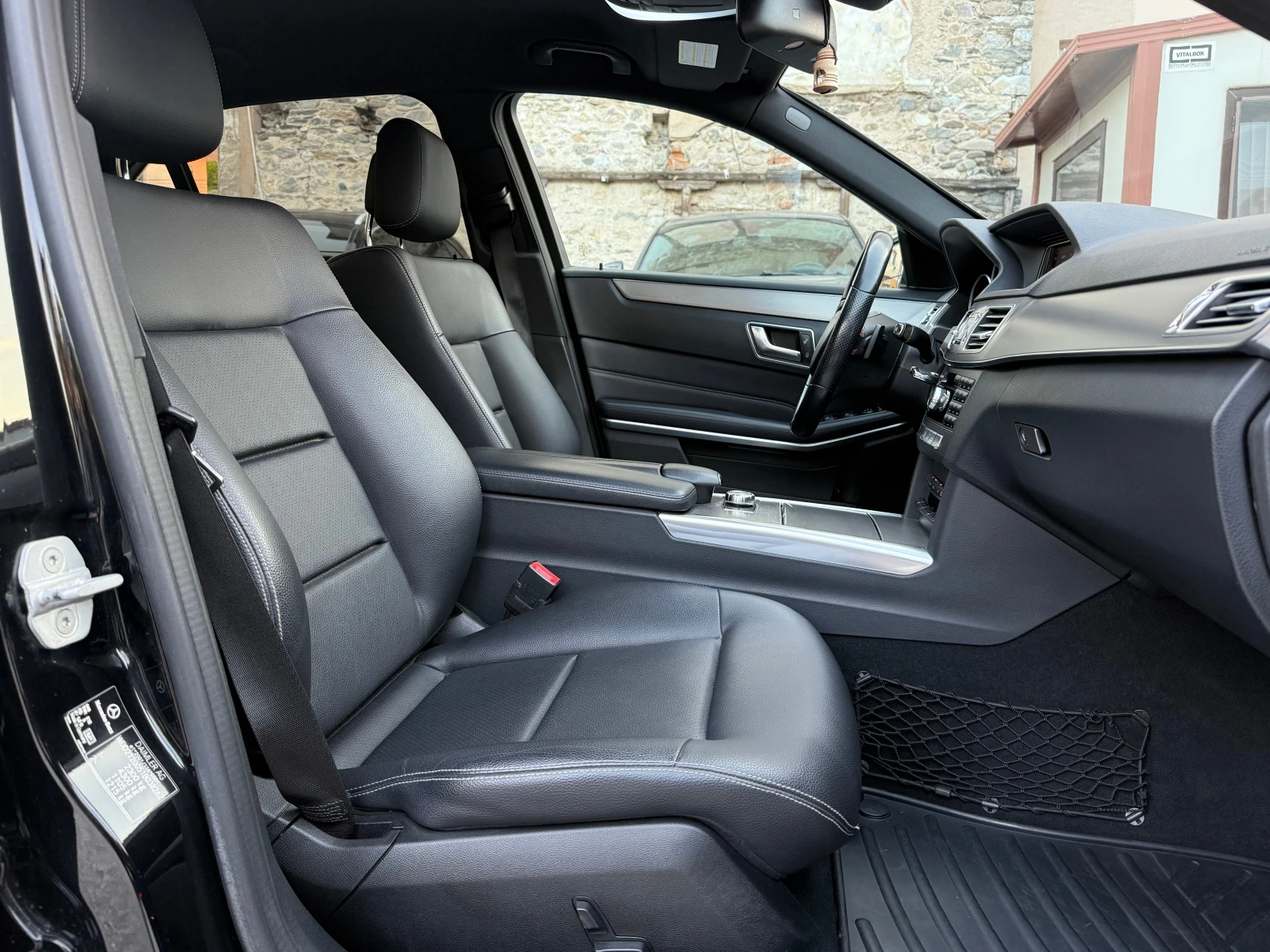 Mercedes-Benz E 220 FACE LIFT AMG ПАКЕТ - изображение 9