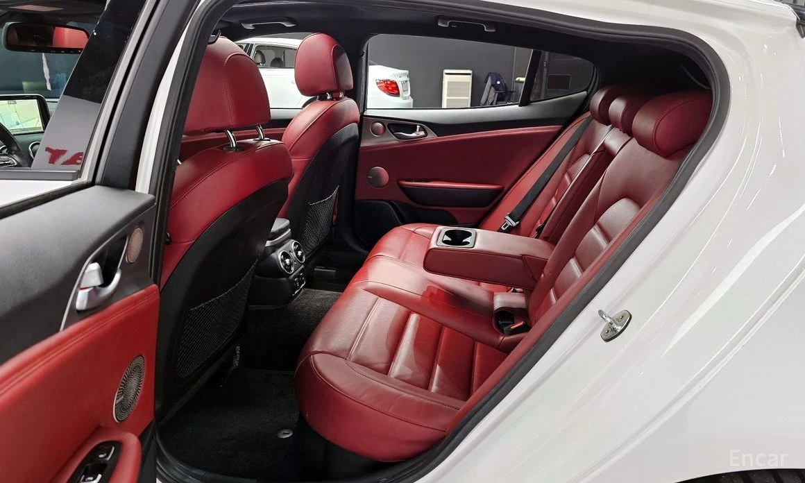 Kia Stinger | Mobile.bg   12