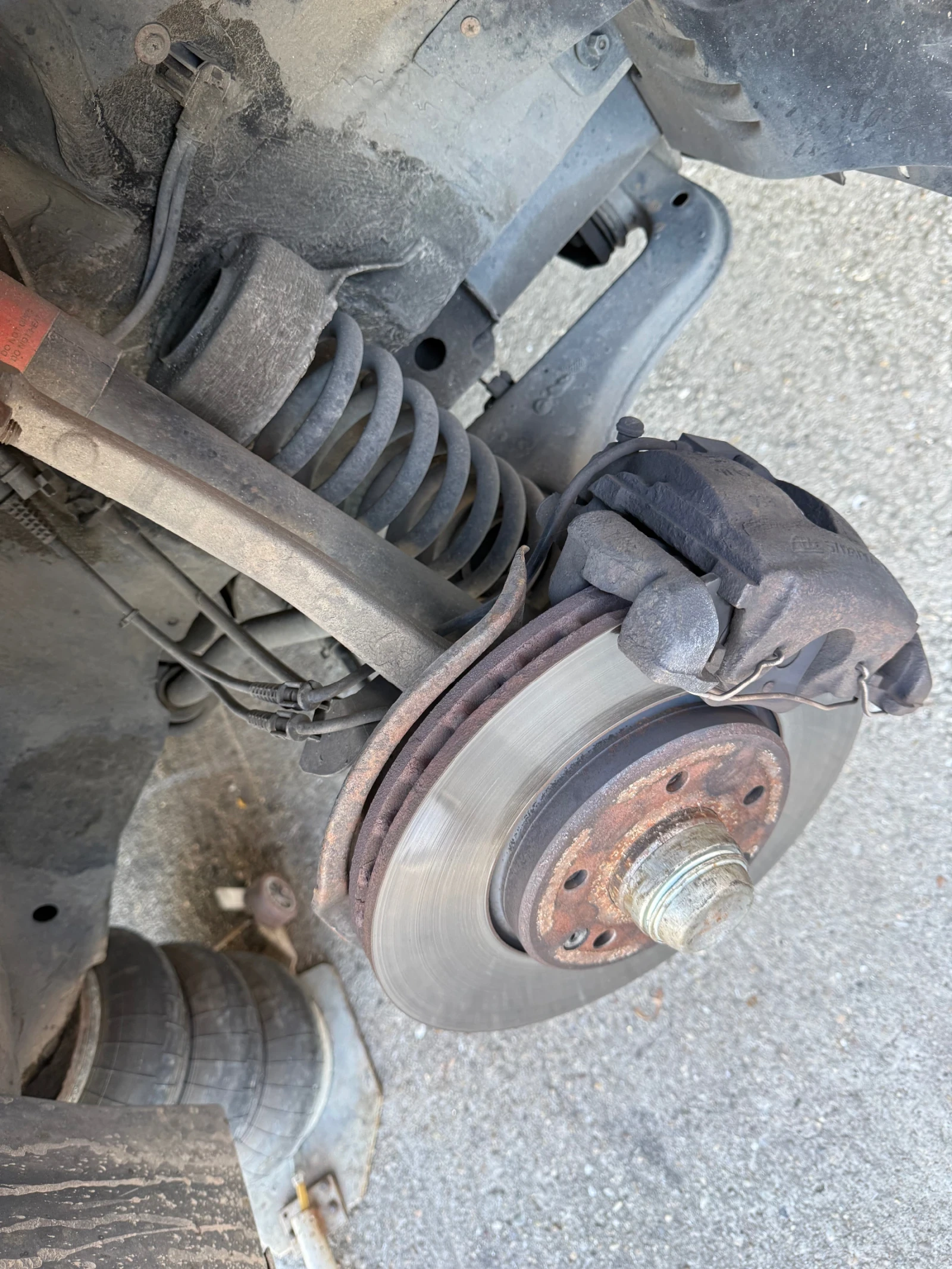 Mercedes-Benz E 320  - изображение 10